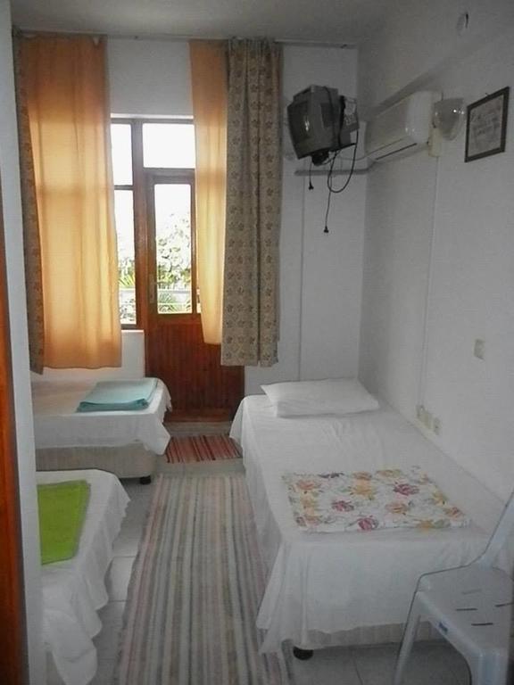 Keramos Pansiyon Finike Esterno foto